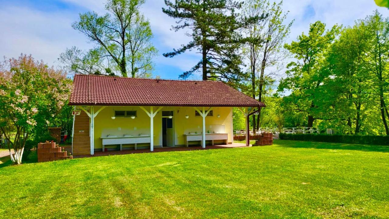 Una Kamp Hotel Bosanska Krupa Kültér fotó